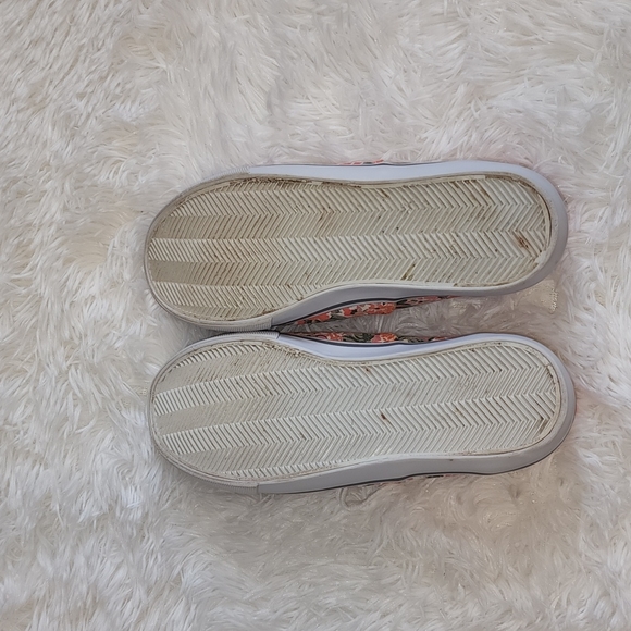 AEROPOSTALE  floral shoes - Picture 7 of 8